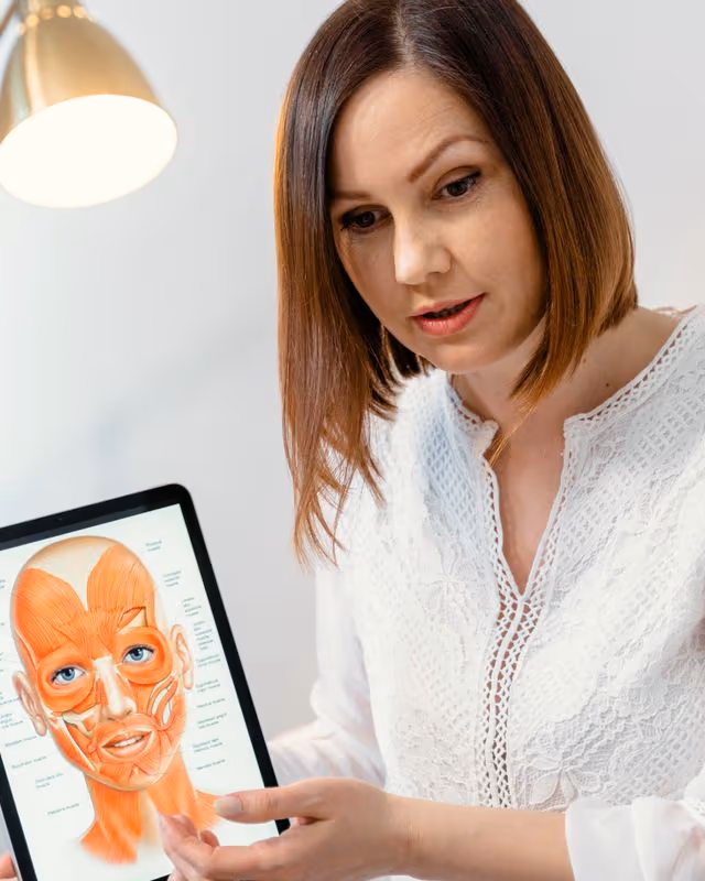 Portrait of the lead injector at Lumen Aesthetics